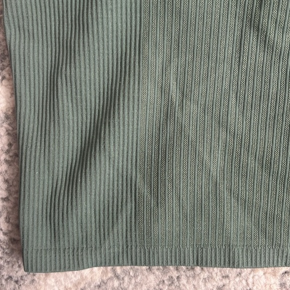 Lululemon Ebb to Street Scoop Cropped Tank - Picture 2 of 7